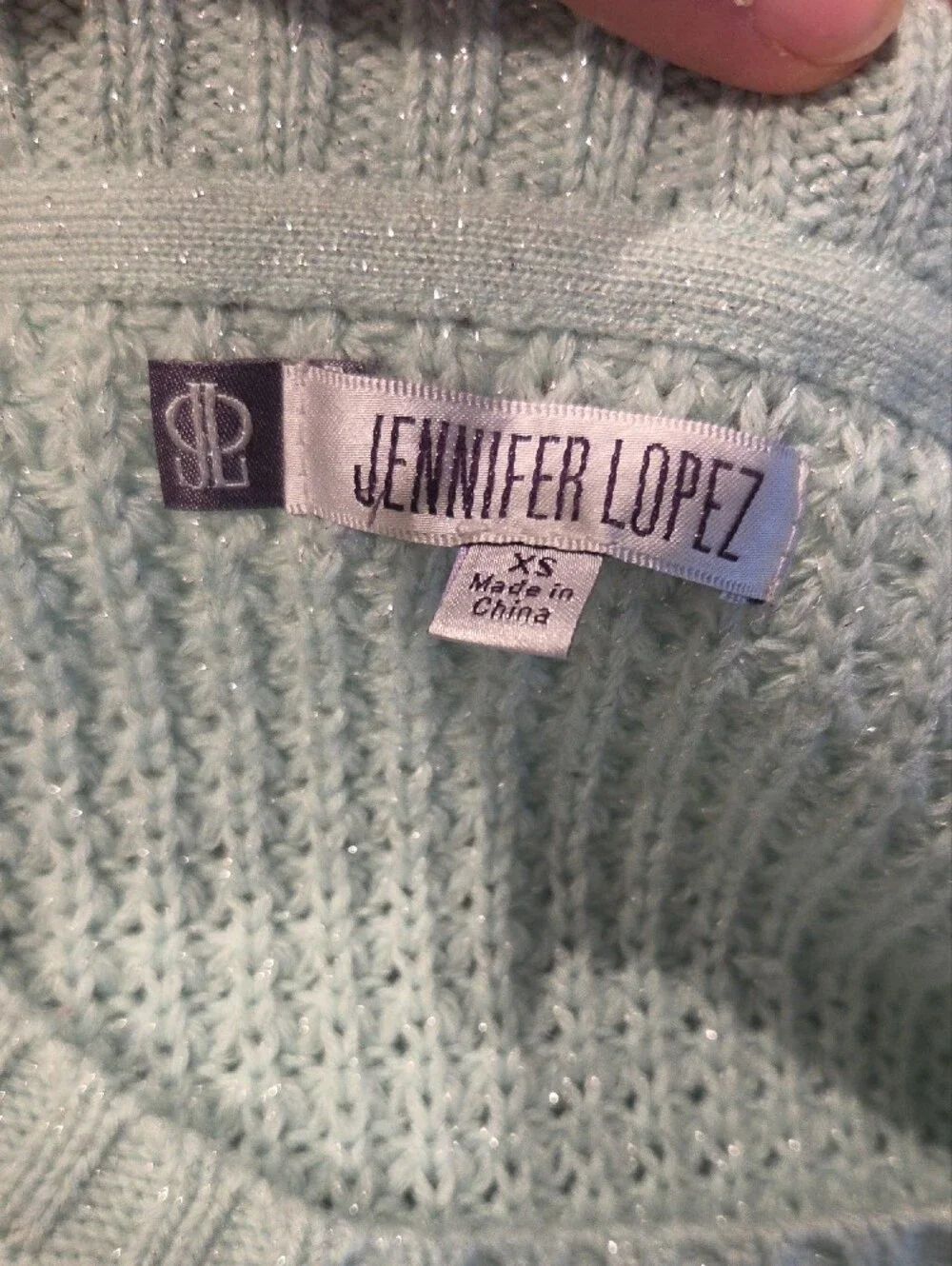 Jennifer Lopez Light Mint Green V‑Neck Waffle Knit Sweater - Picture 2 of 4